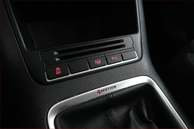 Volkswagen Tiguan (2011) Sport&Style 2.0 TDI, 4X4, ČR - fotka 15 z 16