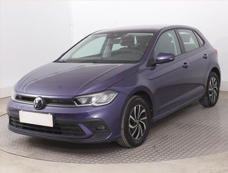 Volkswagen Polo (2022) Life 1.0 TSI, Serv.kniha - fotka 2 z 15