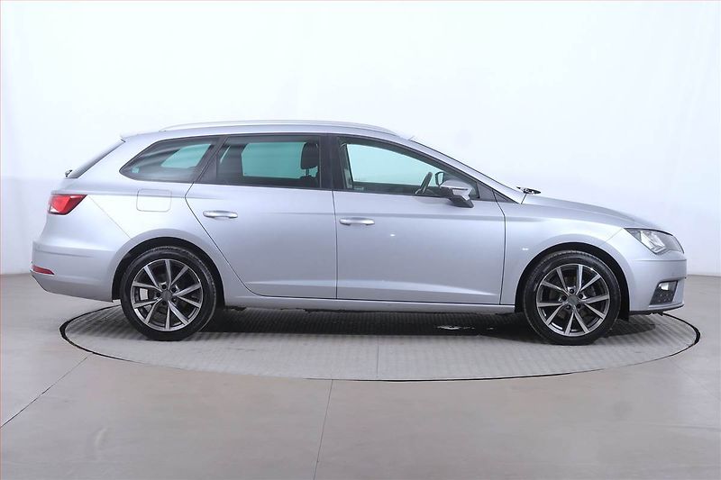 Seat Leon (2017) 1.6 TDI, Automat, Serv.kniha - fotka 6 z 25
