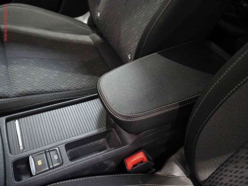 Škoda Octavia (2020) 2.0TDi, ČR, LED, park.čidla - fotka 27 z 27