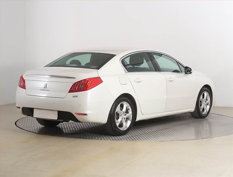 Peugeot 508 (2011) 2.0 HDi, Tempomat - fotka 5 z 17