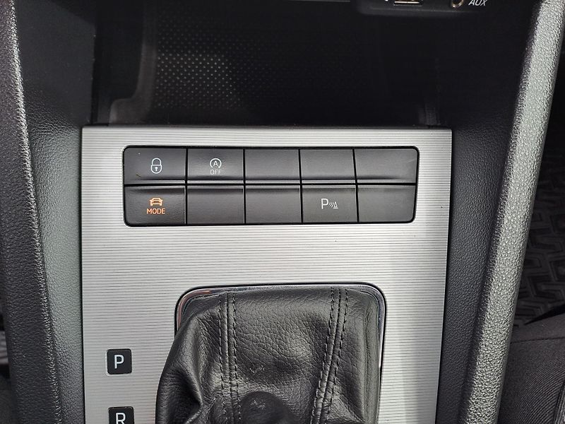 Škoda Octavia (2014) 1.6 TDi DSG PĚKNÝ STAV - fotka 26 z 33
