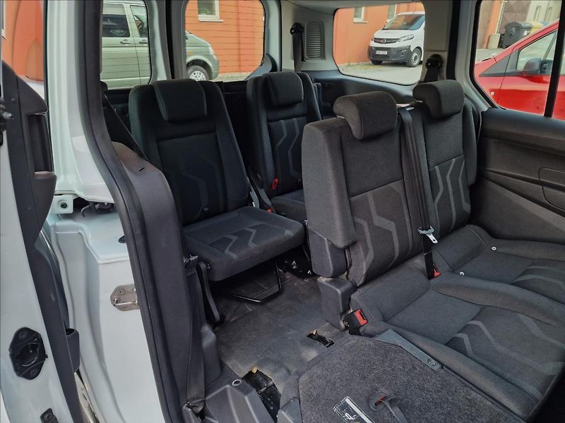 Ford Transit Connect 1.5TDCi L2 7-Míst, ČR, 1.Maj. - fotka 17 z 43