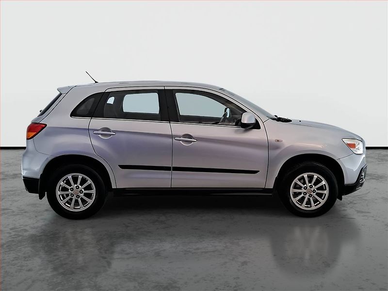 Mitsubishi ASX (2010) 1.6 MIVEC, Tempomat - fotka 6 z 15