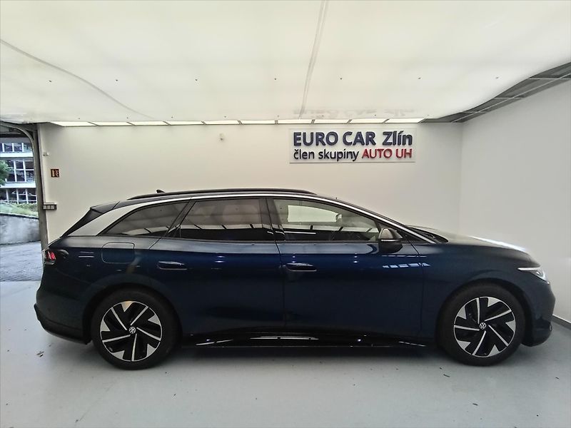 Volkswagen ID.7 Tourer Pro People 210 kW, 77 kWh - fotka 8 z 19