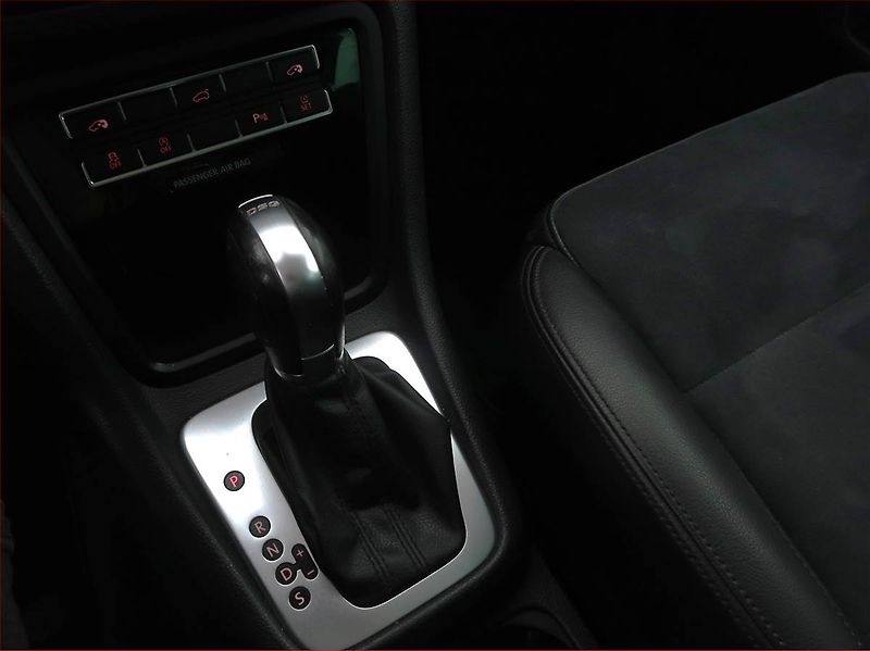 Seat Alhambra (2014) 2.0 TDI, Automat, Serv.kniha - fotka 11 z 14