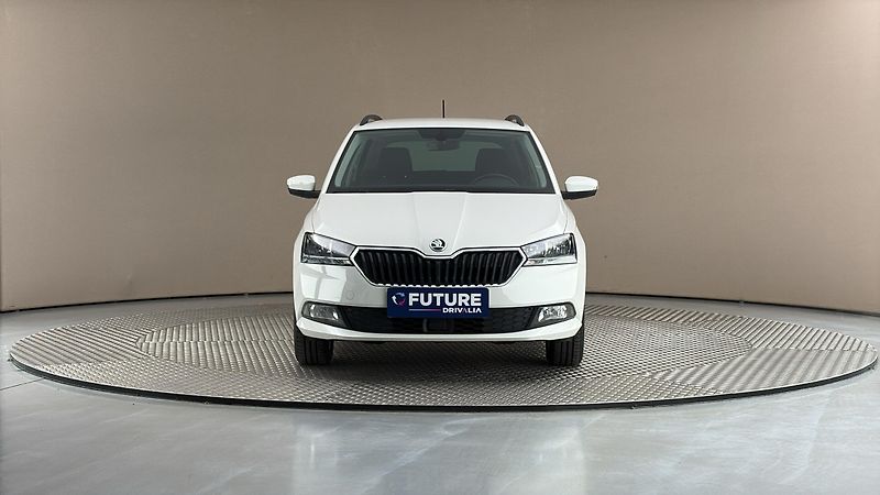 Škoda Fabia 1.0 TSI Ambition Combi - fotka 3 z 25