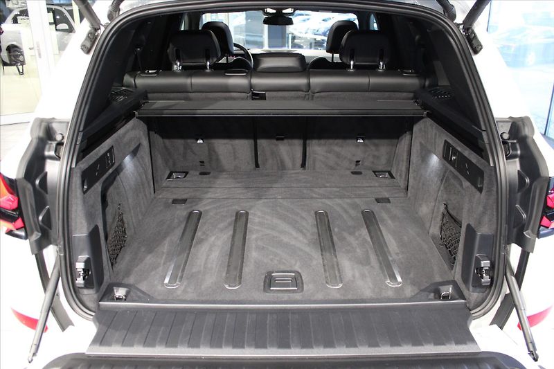 BMW X5 xDrive30d M Sport DAProf/NezTo - fotka 31 z 35