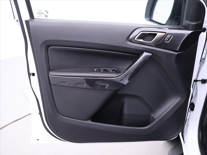 Ford Ranger 2,0 TDCI 156kW Wildtrak CZ DPH - fotka 11 z 38