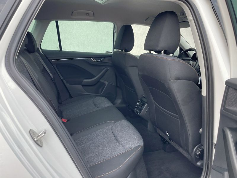 Škoda Kamiq (2021) Ambition 2021 1,0TSI 110k - fotka 9 z 25
