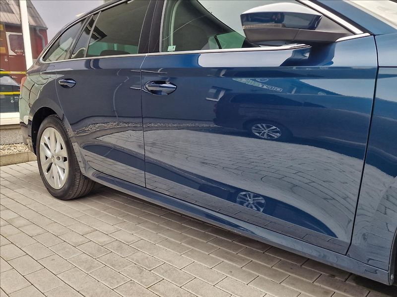 Škoda Octavia 2.0 TDI Style Combi,ČR,1.Maj. - fotka 41 z 48