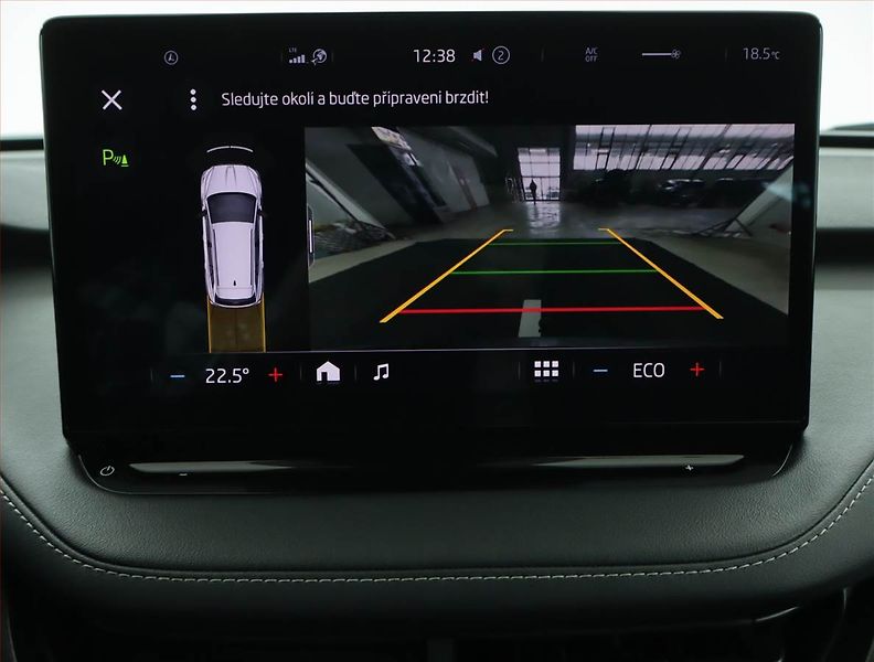 Škoda Enyaq (2023) iV 80x (82 kWh), SoH 91% - fotka 15 z 18
