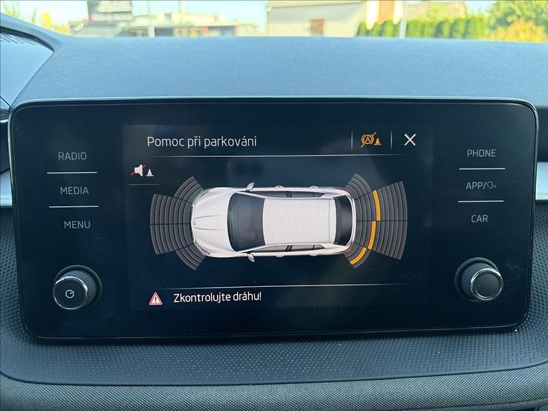Škoda Fabia 1,0 TSi DPH 60t km  Matrix LED - fotka 21 z 50