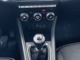 Renault Captur (2023) TECHNO 1,3TCe 140k - náhled 15