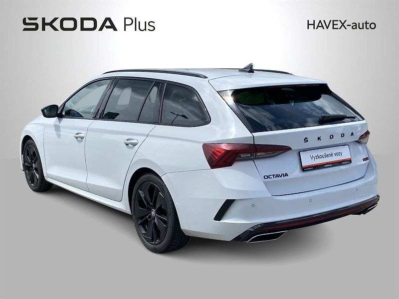 Škoda Octavia (2023) Combi 2.0 TSI RS - fotka 35 z 38