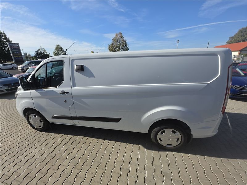 Ford Transit Custom 2,0 TDCi 96KW L2H1 - fotka 9 z 38