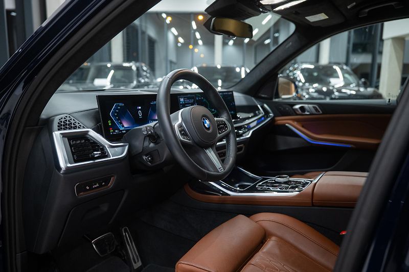 BMW X7 (2024) 40d M-SPORT MASÁŽ NEZÁVISLÉ TZ - fotka 34 z 67