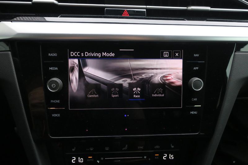 Volkswagen Arteon Shooting Brake (2021) 2.0 TSI 235kW BMT 4MOT DSG R - fotka 35 z 50