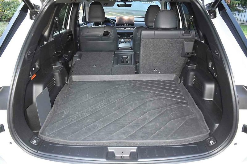 Mitsubishi Outlander je vskutku univerzální rodinný vůz.