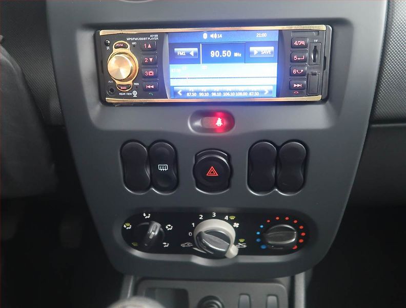 Dacia Duster (2011) 1.6 16V - fotka 12 z 13