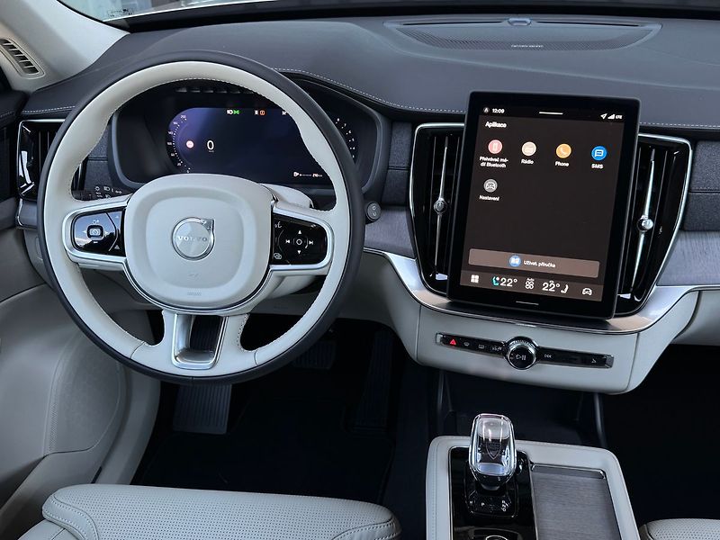 Volvo XC90 (2026) PLUS B5, kamery 360°, ventilac - fotka 21 z 23