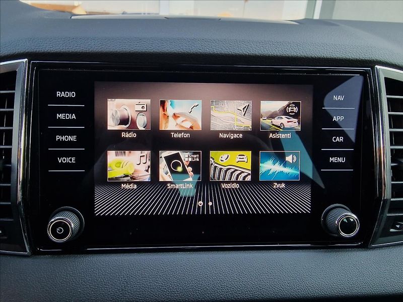 Škoda Karoq 2.0TDI Ambition,ČR,1.Majitel - fotka 24 z 50