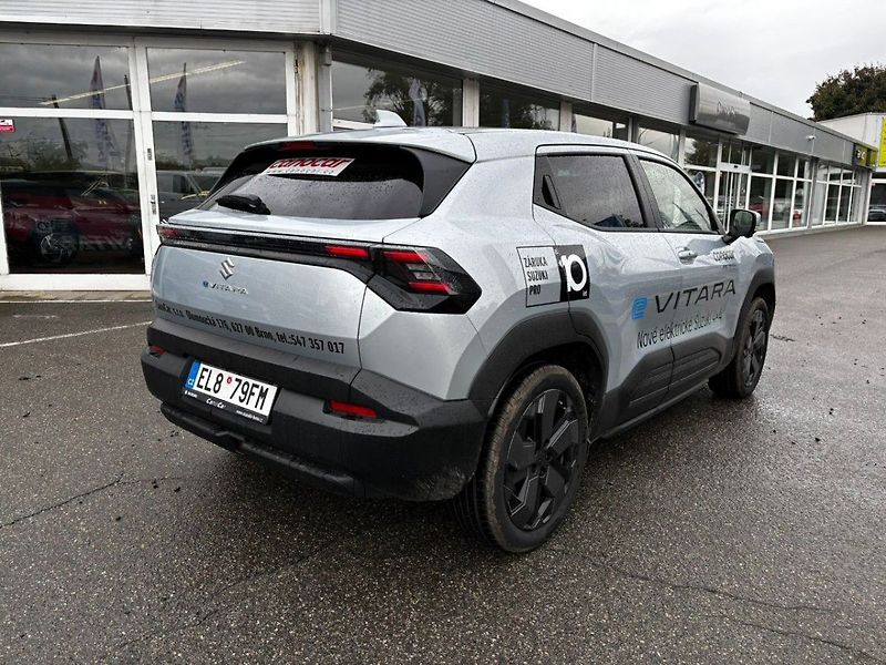 Suzuki e VITARA Elegance 61 kWh - fotka 7 z 14