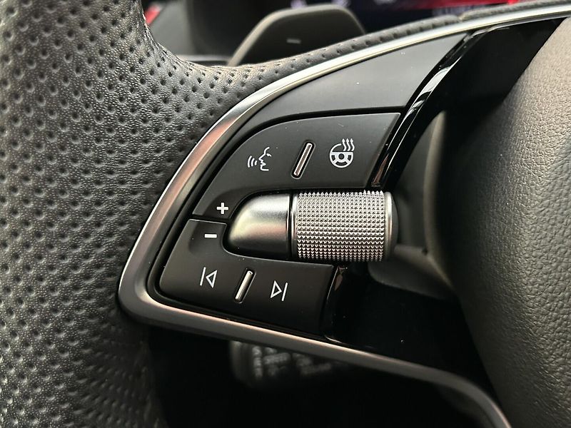 Škoda Scala 1.5 TSI Monte Carlo - fotka 19 z 28