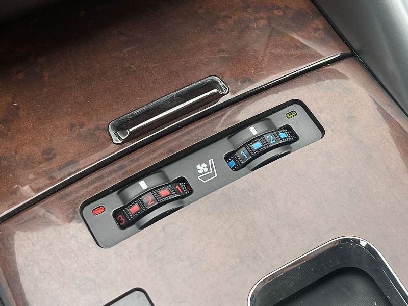 Lexus IS 250 2.5i Automat, STK 07/2028 - fotka 21 z 31