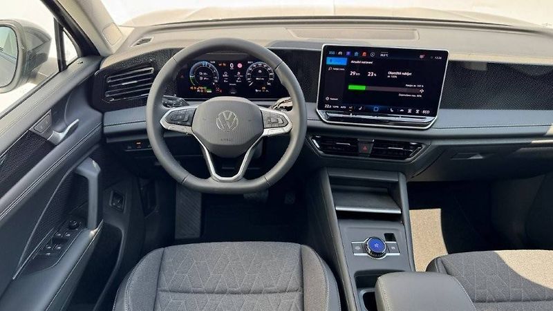 Volkswagen Tiguan (2025) People PHEV 19,7kWh  1,5TSi - fotka 6 z 25