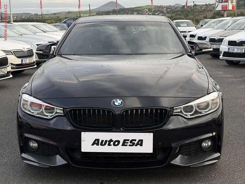 BMW Řada 4 (2014) 2.0d 420d, 1.maj, AT - fotka 2 z 17