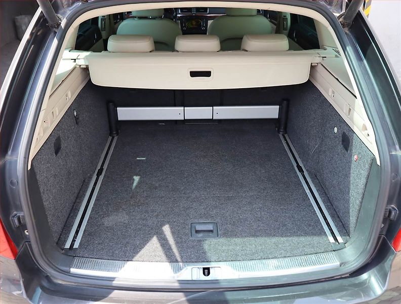 Škoda Superb (2010) 2.0 TDI, Navi, Xenony - fotka 13 z 24