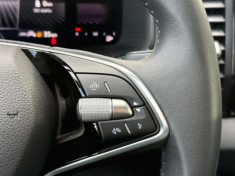 Škoda Karoq (2024) 1.5 TSI Selection - fotka 17 z 32