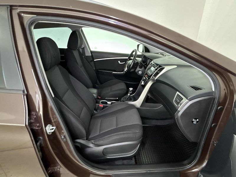 Hyundai i30 Trikolor - fotka 9 z 25