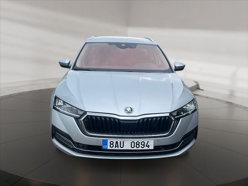 Škoda Octavia 1,5 TSI 110 Style - fotka 2 z 11