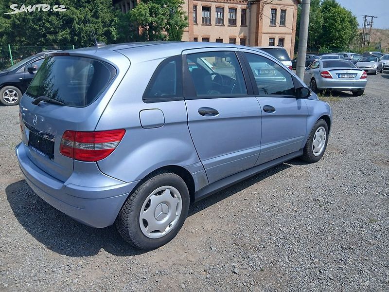 Mercedes-Benz Třídy B 1.7i, KLIMATRONIC - fotka 8 z 31