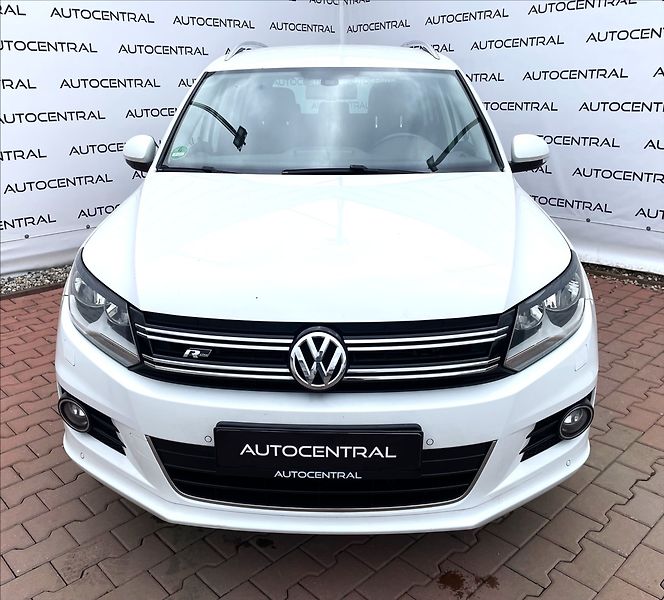 Volkswagen Tiguan 2,0 TDi,103kW,R-line,4x4,serv. - fotka 2 z 22