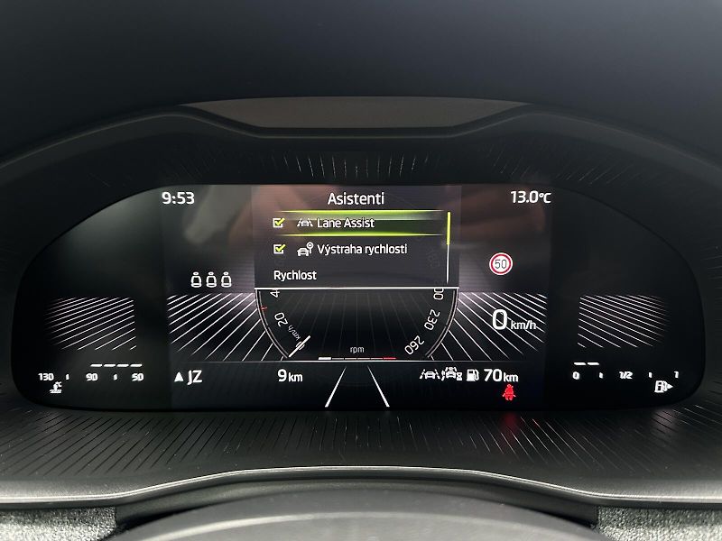 Škoda Kamiq 1.0TSi 116PS Selection 2Z.Clim - fotka 17 z 39