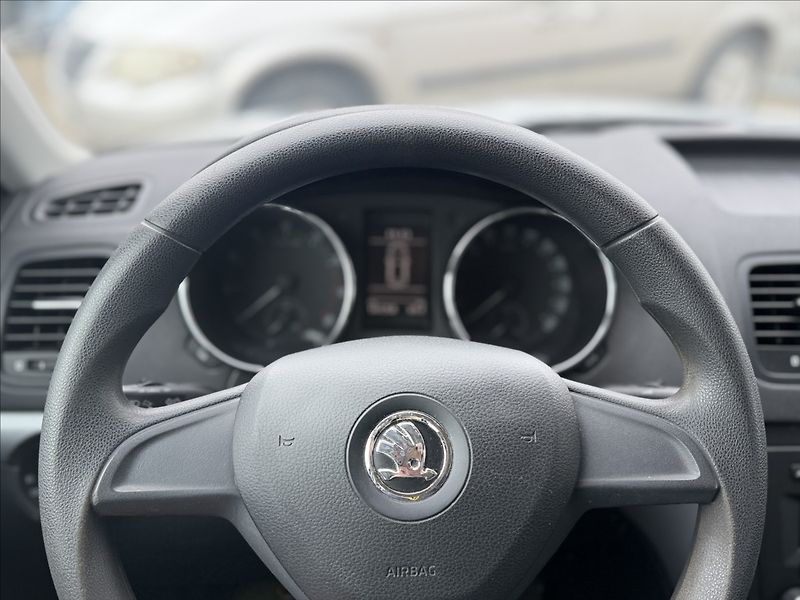 Škoda Yeti 1,2 TSI 77kW KLIMA TAŽNÉ - fotka 11 z 22