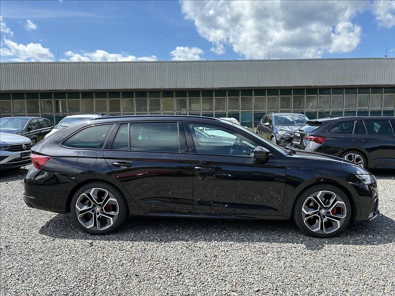 Škoda Octavia 2,0 RS,4x4,PANO,TAŽNÉ,WEBASTO - fotka 7 z 39