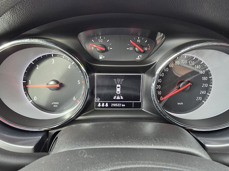 Opel Astra 1.6CDTI 81kW ENJOY DIGIKLIMA - fotka 17 z 29