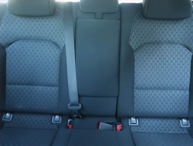 Kia Ceed (2018) 1.4 T-GDI, Serv.kniha - fotka 10 z 15