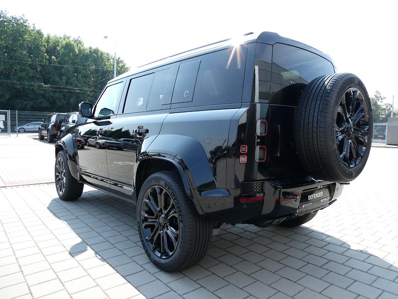 Land Rover Defender 110 4,4 OCTA P635 - fotka 8 z 44