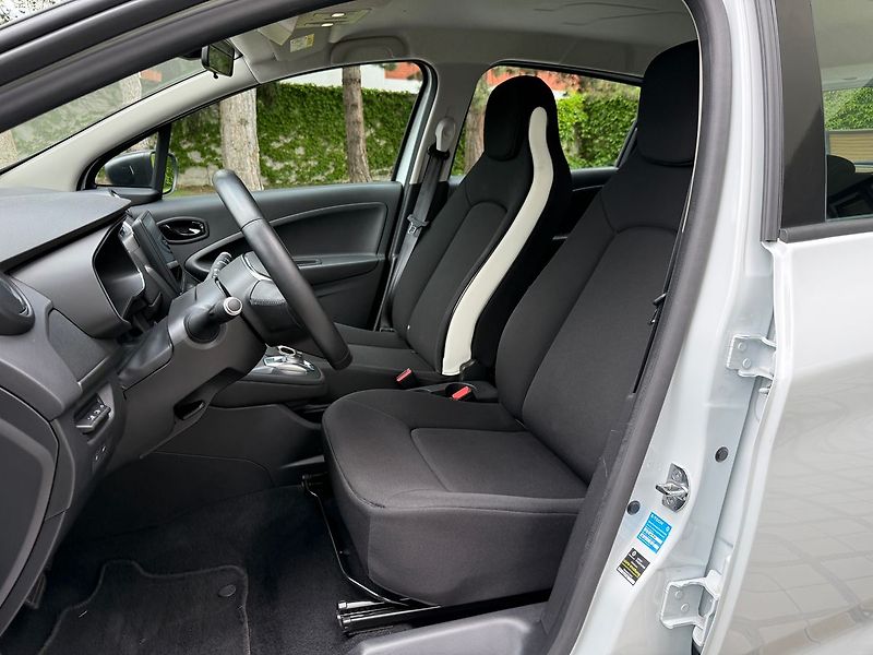 Renault ZOE ZE50 Life  WINTERPACKET - fotka 10 z 26