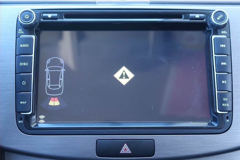 Volkswagen Passat (2012) 2.0 TDI, Automat - fotka 17 z 18