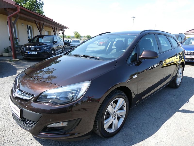 Opel Astra 1,4 i 88kW klima, serviska - fotka 3 z 44