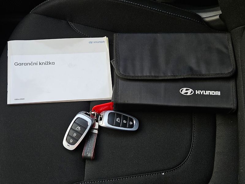 Hyundai Tucson 1,6 CRDi, Smart Navi, 2.maj. - fotka 34 z 36