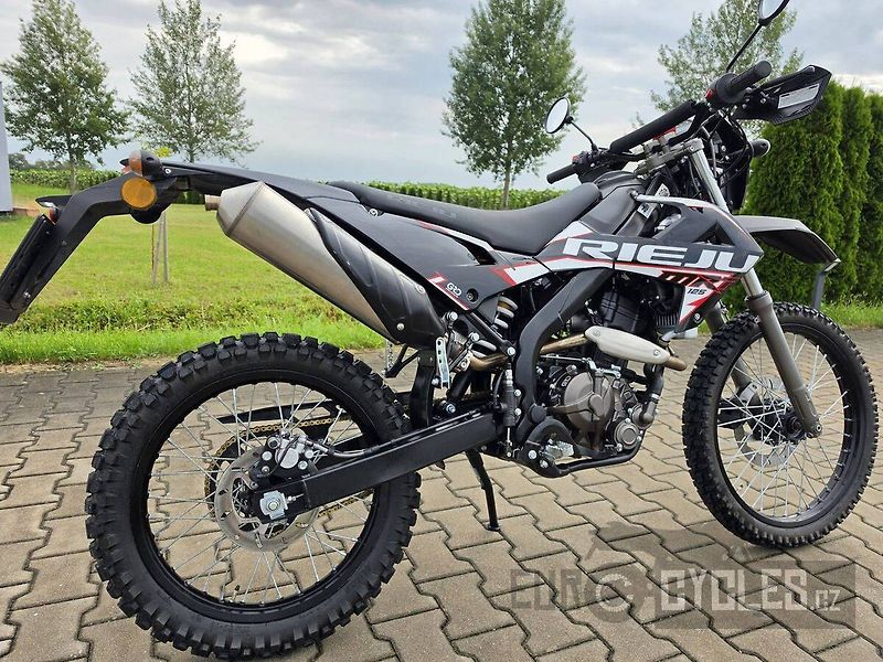 Rieju Marathon 125 Pro (2024) - fotka 3 z 13