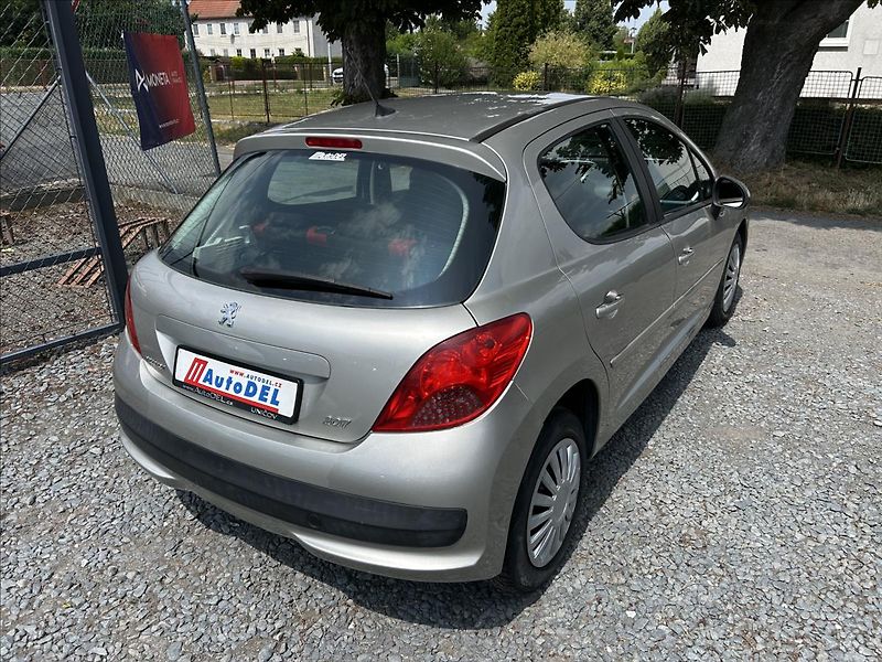 Peugeot 207 1,4 i  Klima,ISOFIX,CentrálDO - fotka 6 z 42