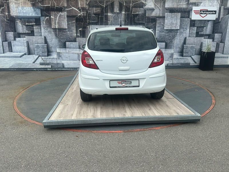 Opel Corsa (2010) 1.2i,63KW,TEMPOMAT,111 EDITION - fotka 7 z 24